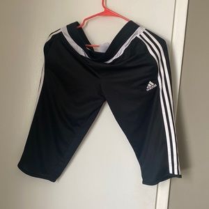 ADIDAS CAPRI SHORTS
